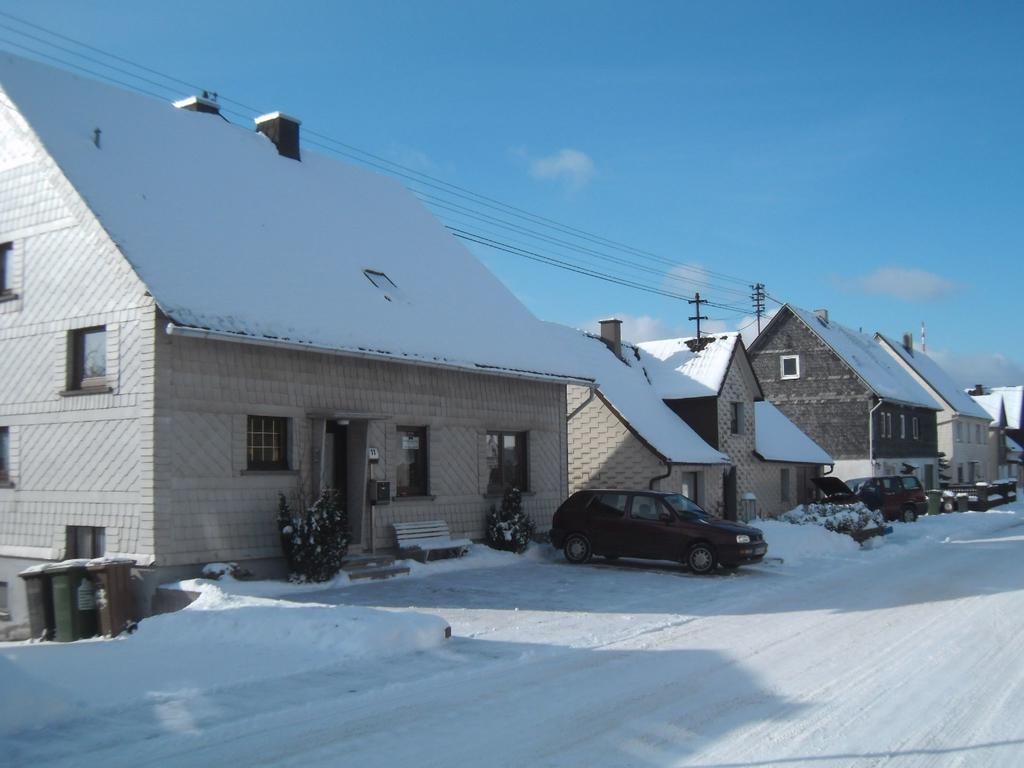 Cozy Apartment With Private Garden In Nisterau Lautzenbrücken Exterior foto