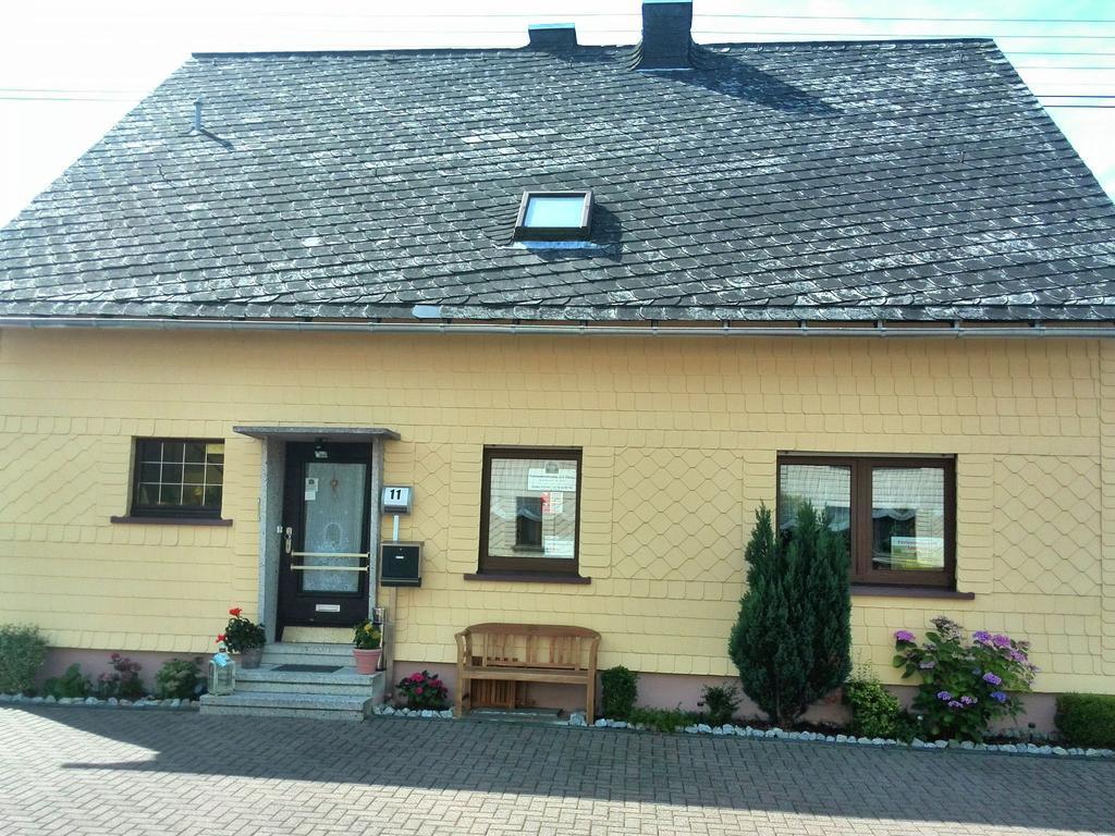 Cozy Apartment With Private Garden In Nisterau Lautzenbrücken Exterior foto